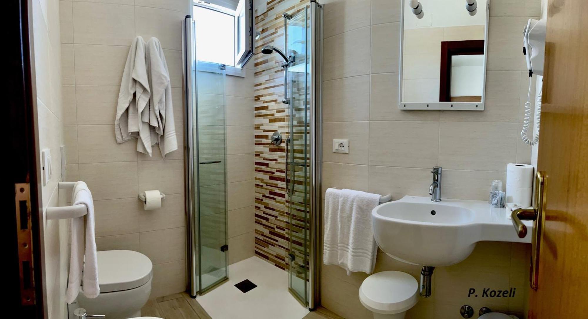 יזולו Hotel Galles מראה חיצוני תמונה