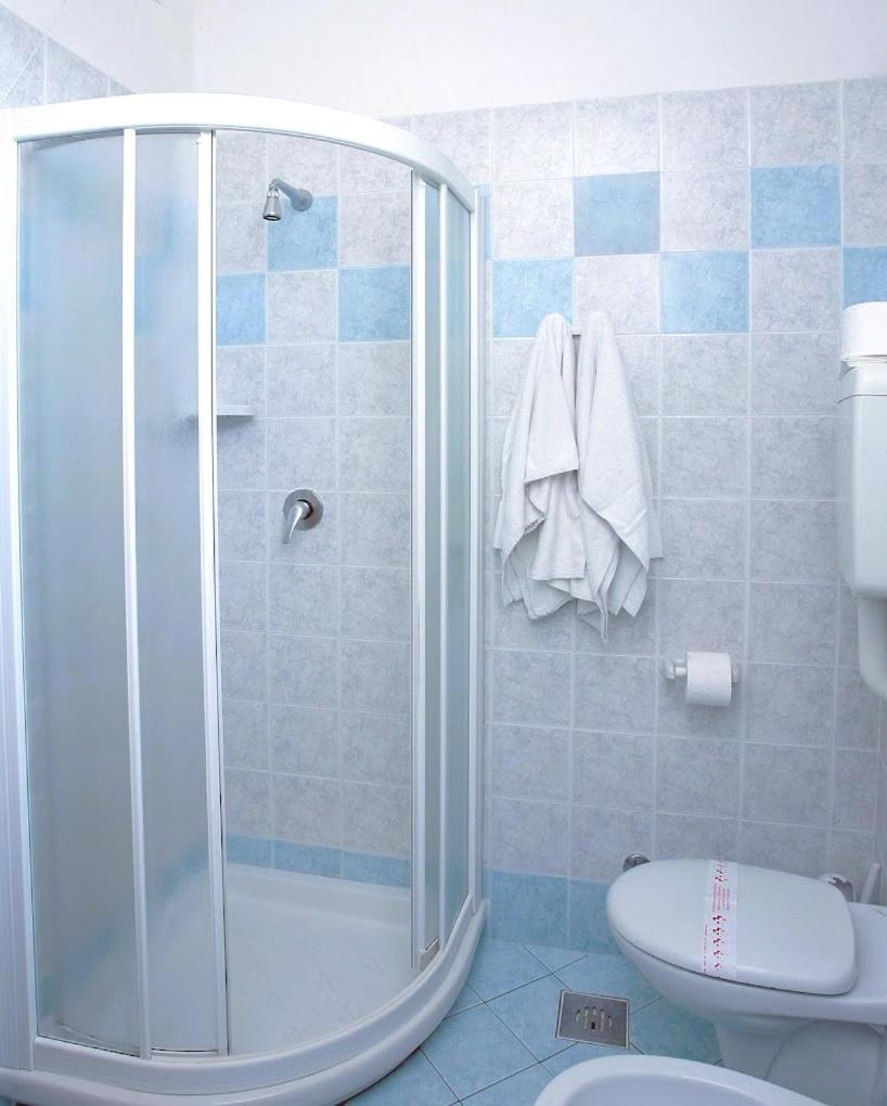 יזולו Hotel Galles מראה חיצוני תמונה